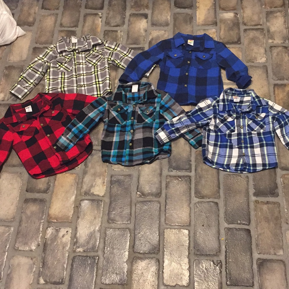5 flannel 2t shirts